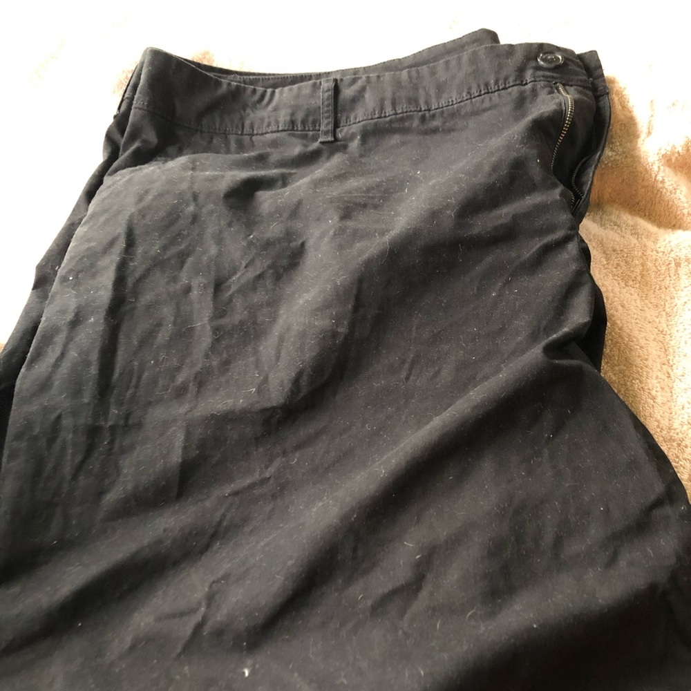 Like new Liz & Co black shorts
